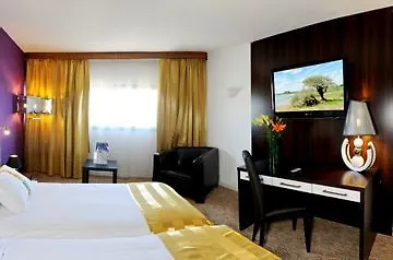 Holiday Inn 3* Nimes